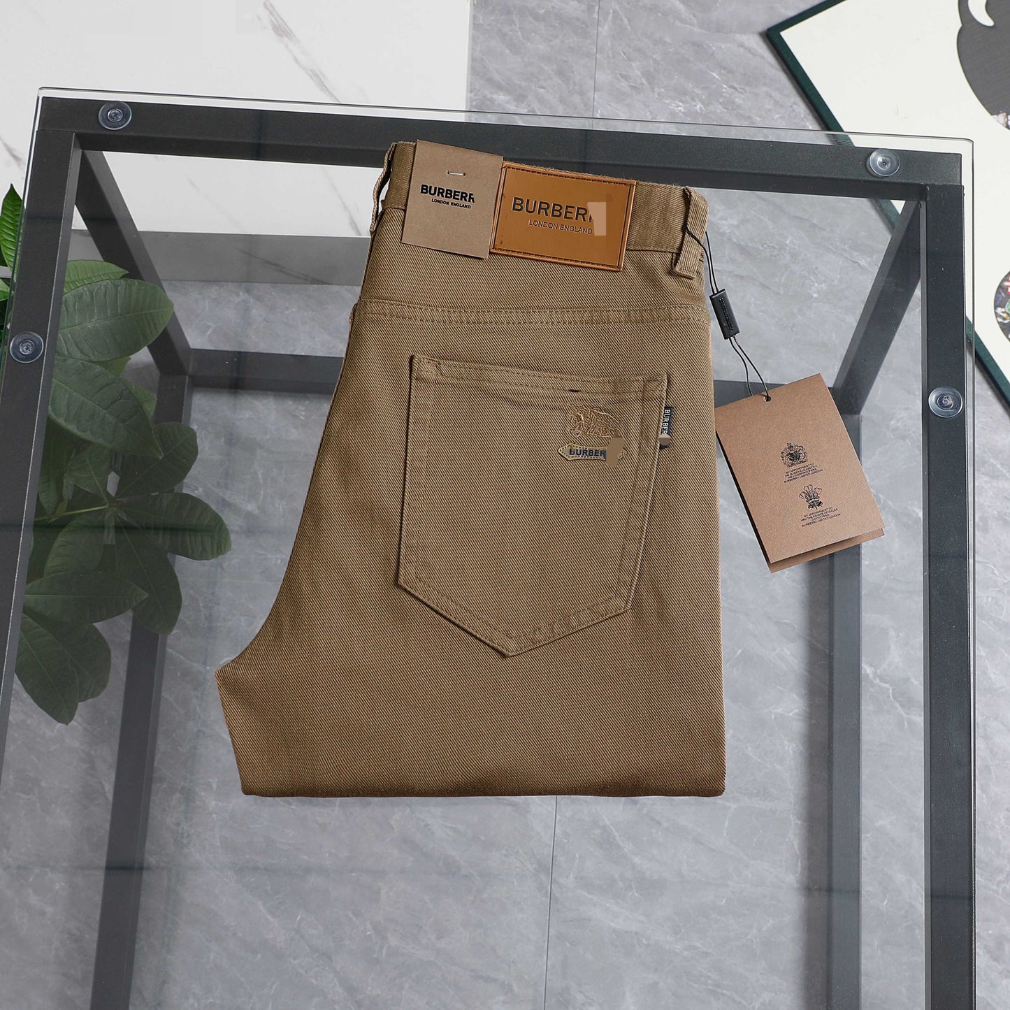 Pantalón BURBERR